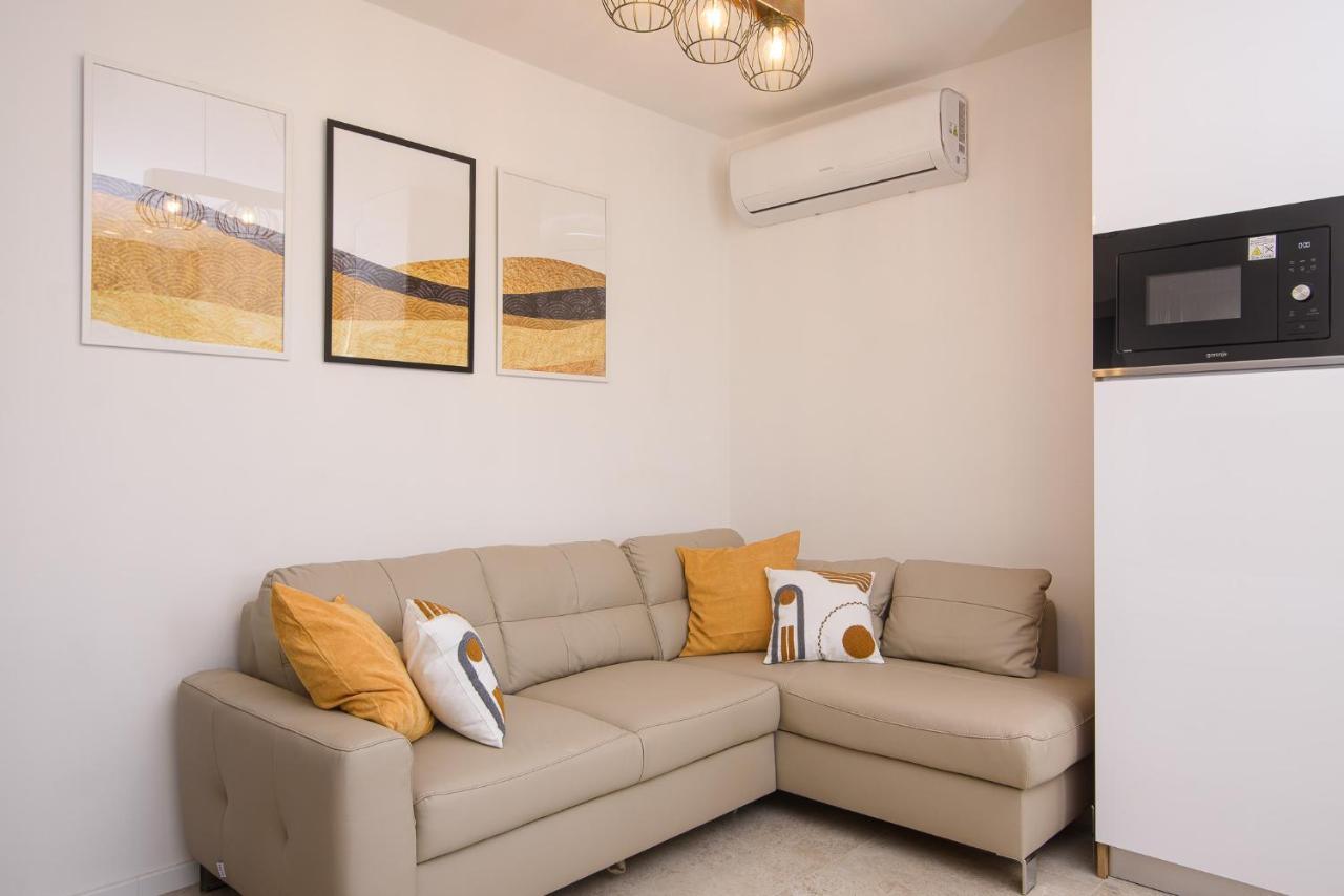 סגט ווראנייצה Villa Barbara & Zoran With Heated Swimming Pool מראה חיצוני תמונה