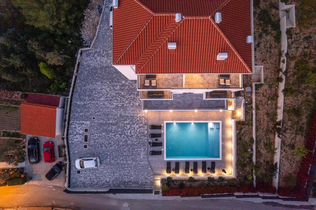 סגט ווראנייצה Villa Barbara & Zoran With Heated Swimming Pool מראה חיצוני תמונה