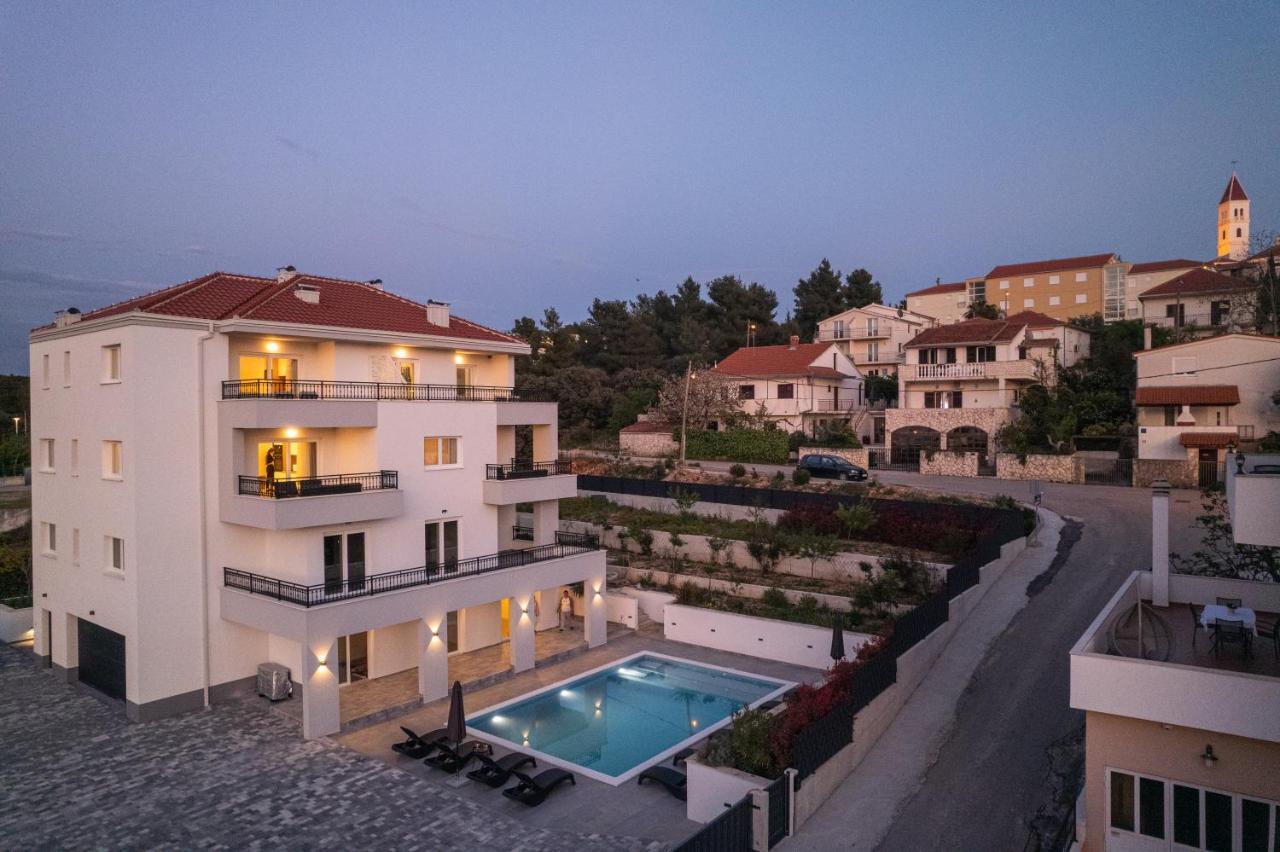 סגט ווראנייצה Villa Barbara & Zoran With Heated Swimming Pool מראה חיצוני תמונה