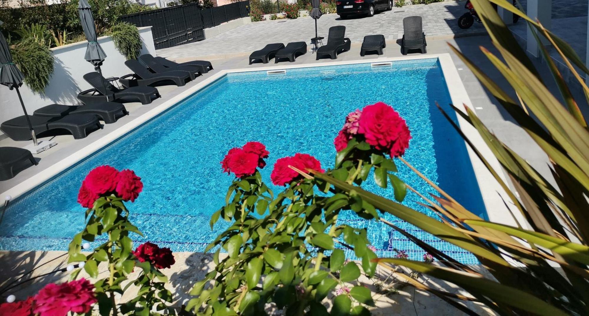 סגט ווראנייצה Villa Barbara & Zoran With Heated Swimming Pool מראה חיצוני תמונה