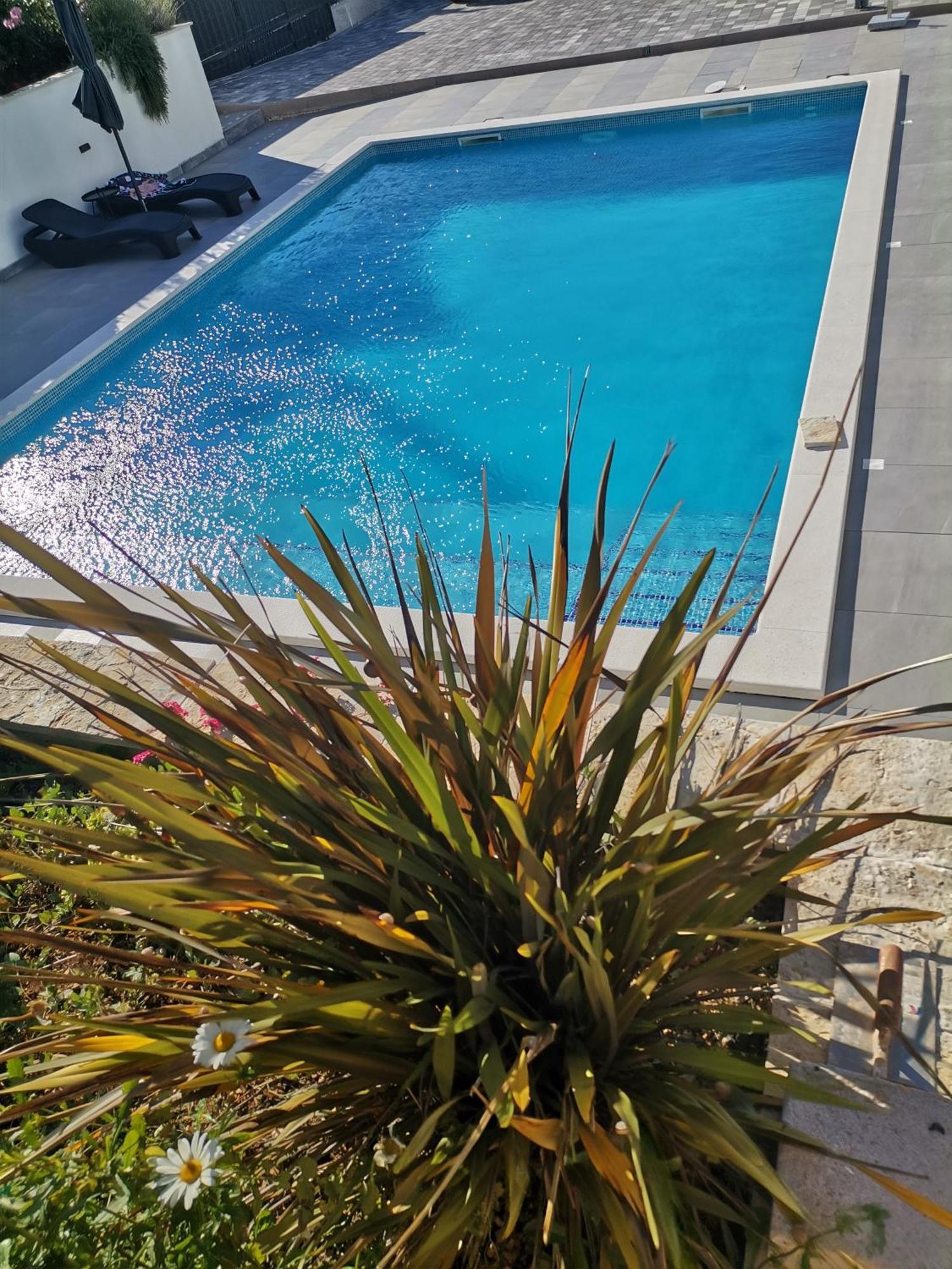 סגט ווראנייצה Villa Barbara & Zoran With Heated Swimming Pool מראה חיצוני תמונה