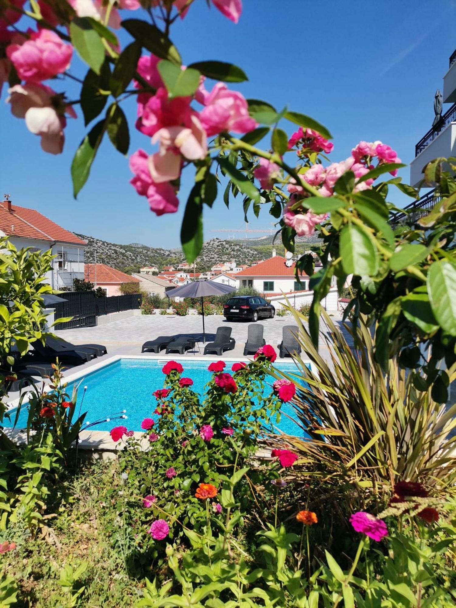 סגט ווראנייצה Villa Barbara & Zoran With Heated Swimming Pool מראה חיצוני תמונה